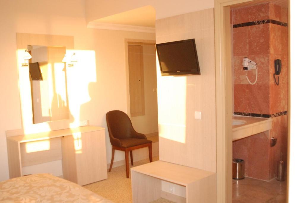 Hotel Suix Lara Antalya Kamer foto