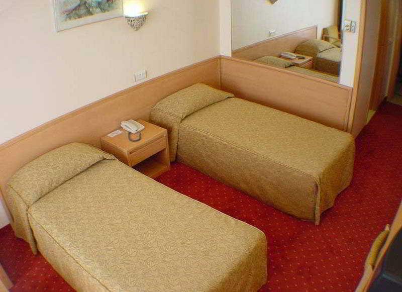 Hotel Suix Lara Antalya Buitenkant foto